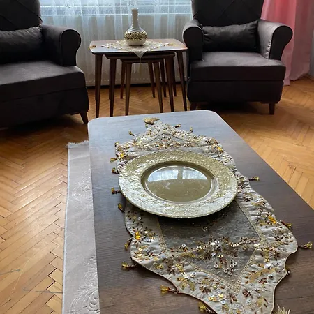 Tramvaya Yakin, Merkezi,2bd,asansoerlue,uecretsiz Otoparkli,3 Klimali