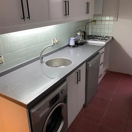 公寓 Tramvaya Yakin, Merkezi,2bd,asansoerlue,uecretsiz Otoparkli,3 Klimali