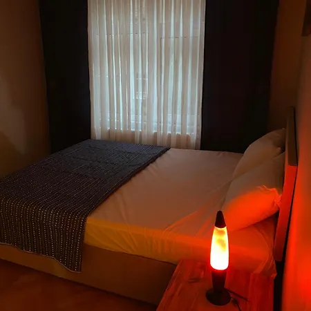 公寓 Tramvaya Yakin, Merkezi,2bd,asansoerlue,uecretsiz Otoparkli,3 Klimali *